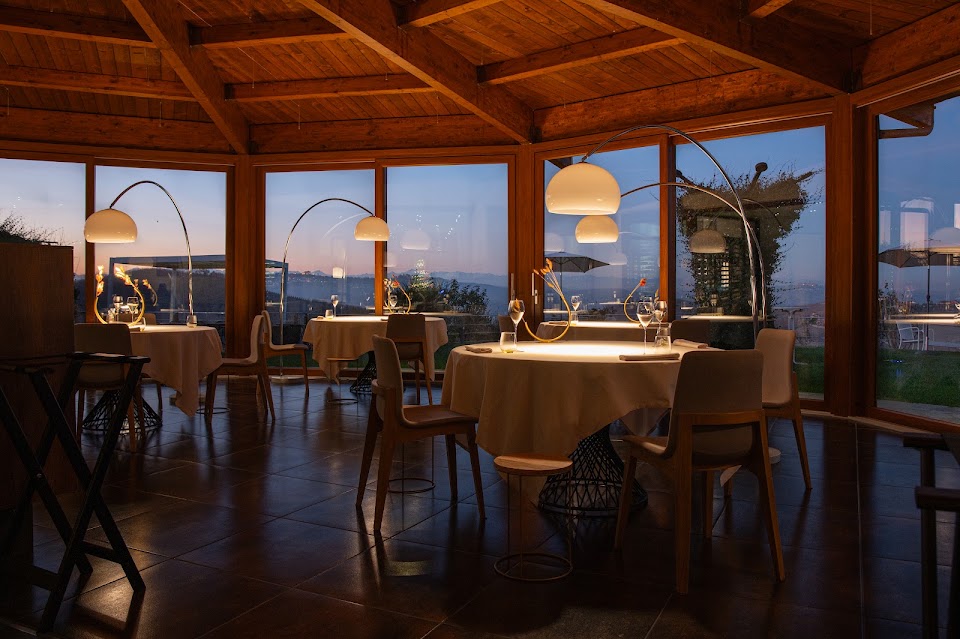 Visione Restaurant and Living