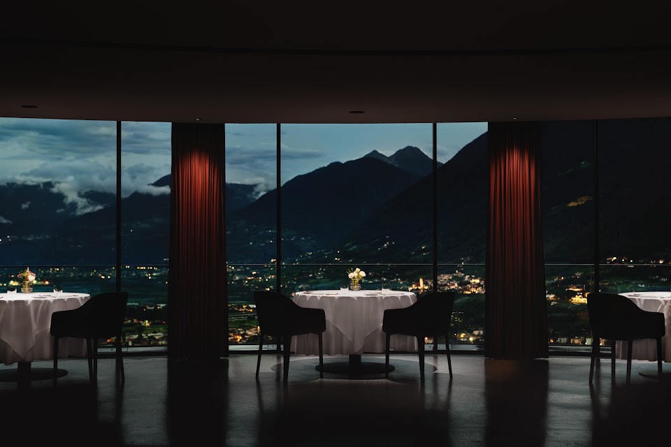 Castel fine dining