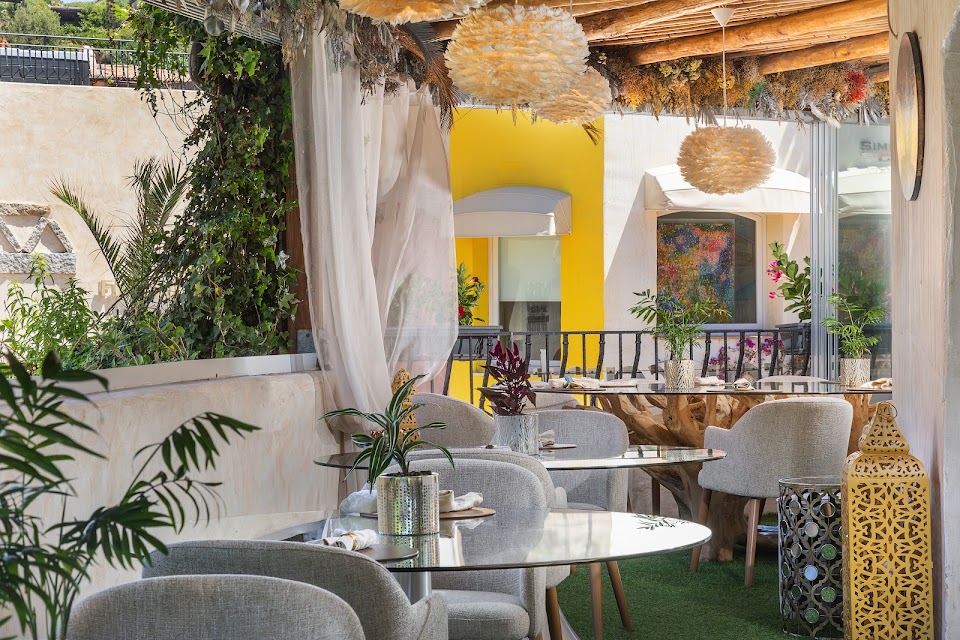 Italo Bassi Confusion Restaurant